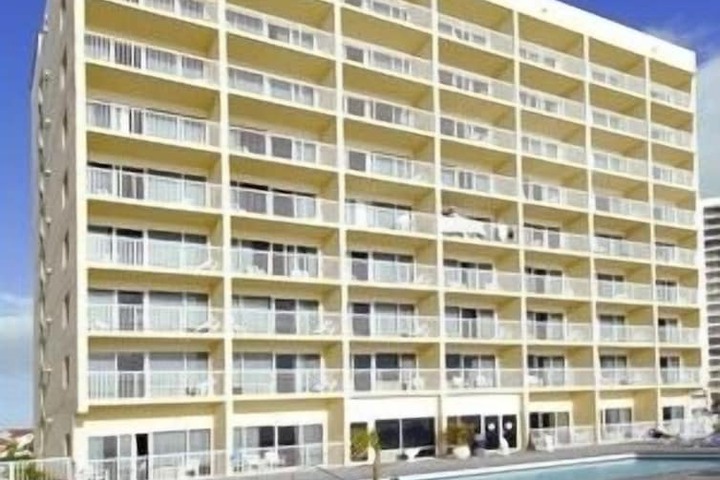 Hotel 7 of 65