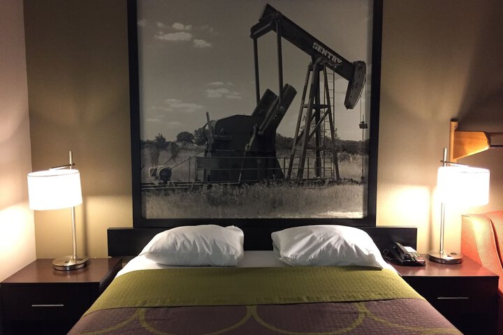 Super 8 by Wyndham Bedford DFW Airport West