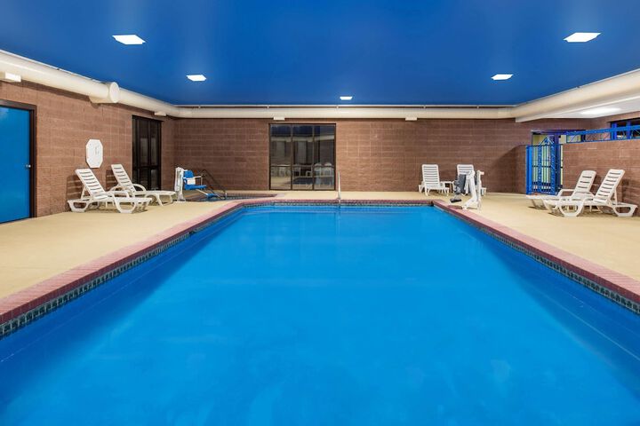 Pool 4 of 23
