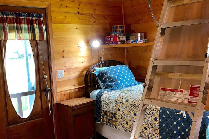 Room 12 of 25