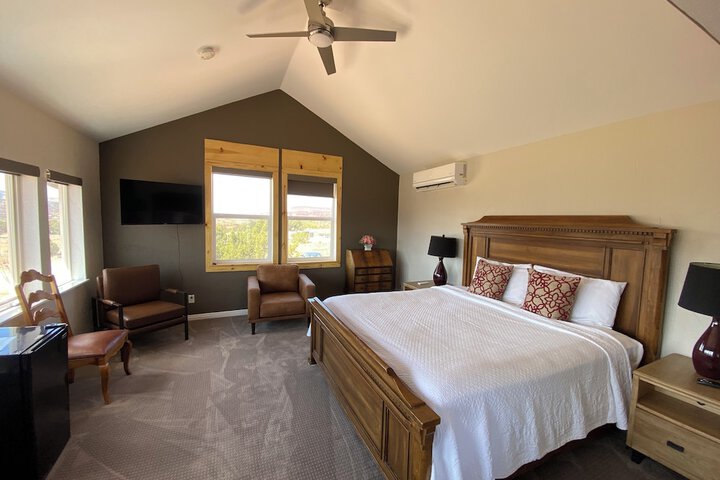 Room 90 of 136