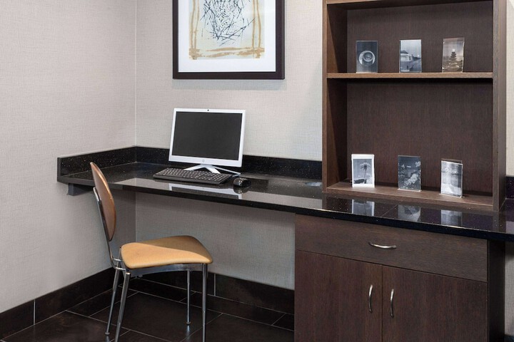 Business Center 21 of 21