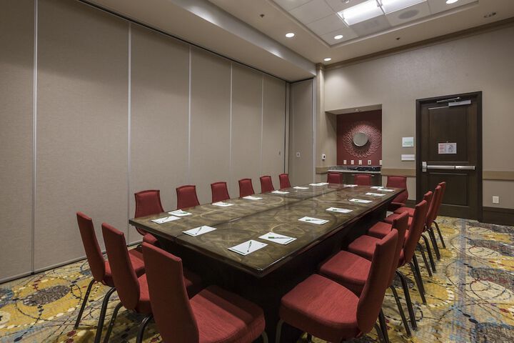 Crowne Plaza Shenandoah - Woodlands Area by IHG