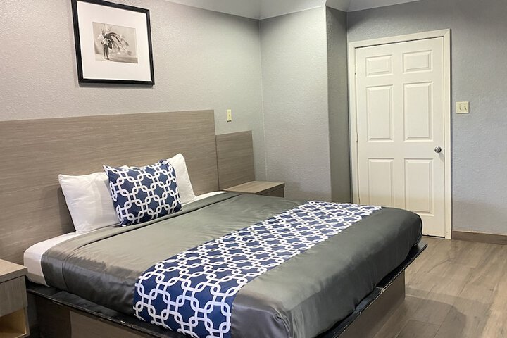 Room 49 of 64