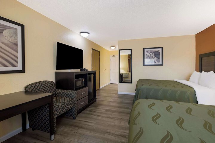 Room 17 of 31
