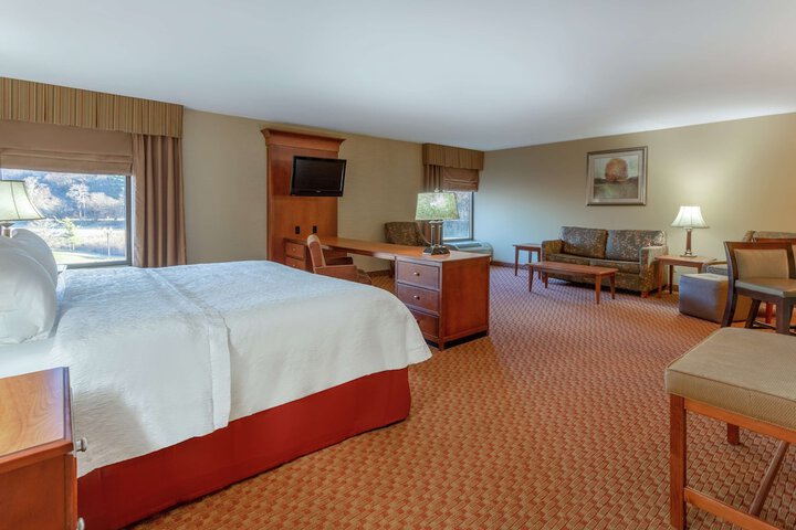 Room 16 of 18