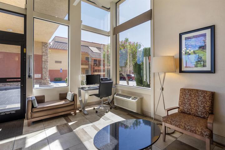 Best Western Plus Inn of Hayward