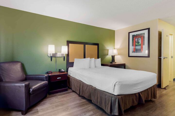 Room 21 of 29