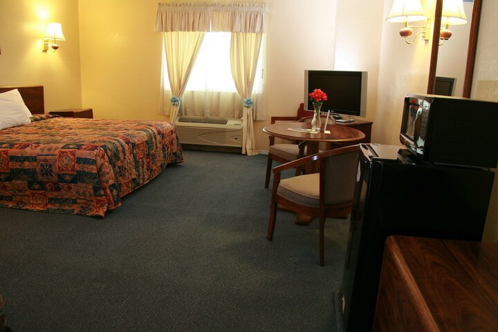 Room 14 of 19