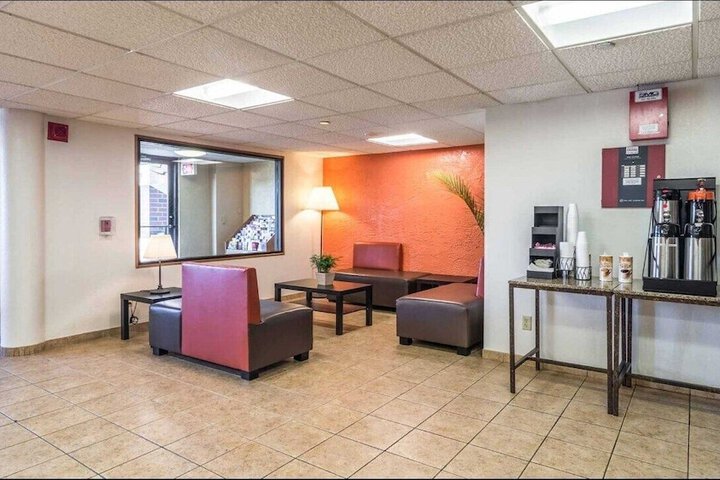 Motel 6 Elk Grove Village IL - OHare