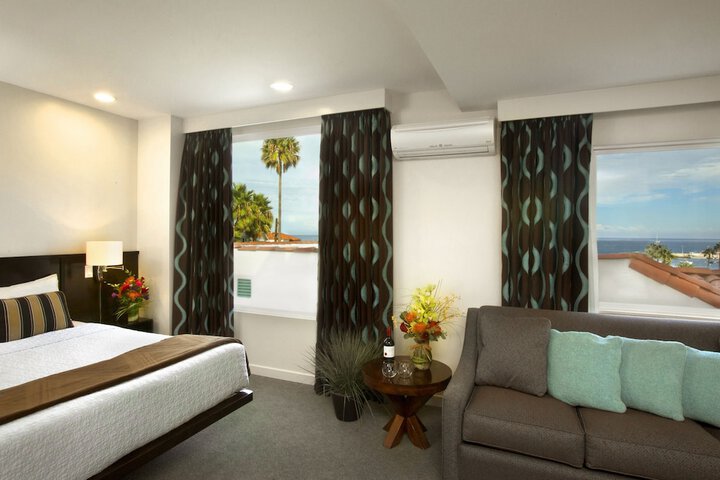 Room 9 of 46
