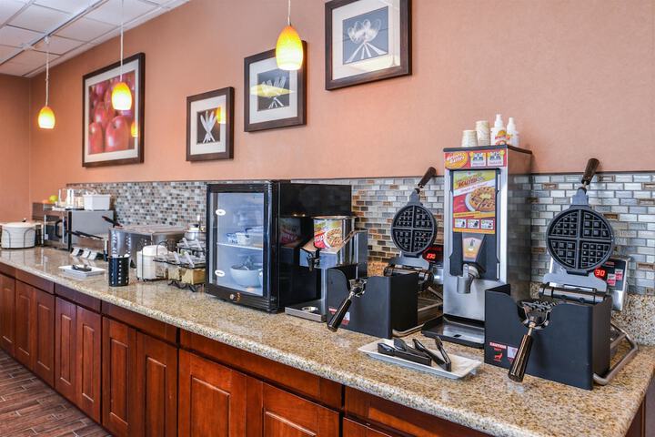 Breakfast/Coffee Service 37 of 43