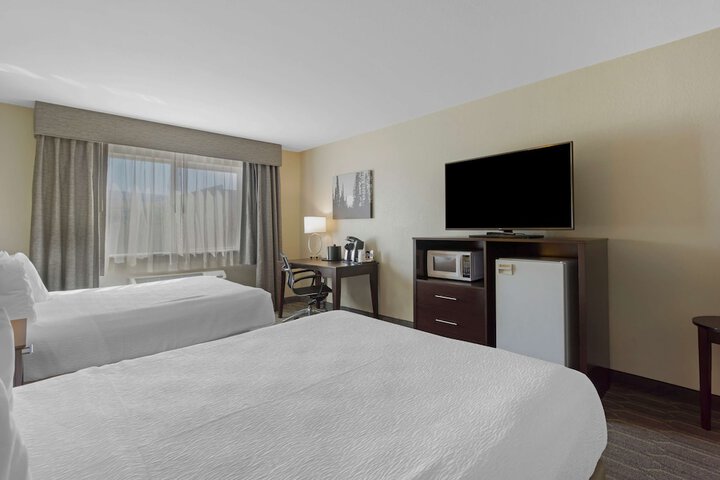 Room 18 of 37