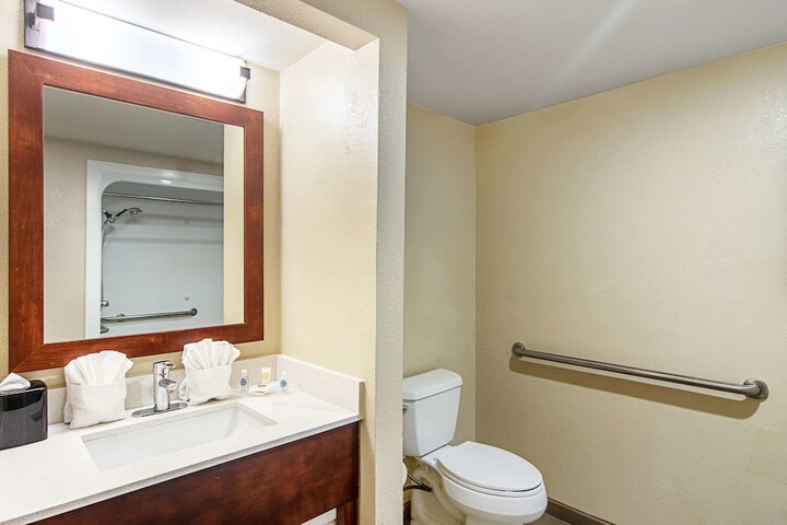 Room 20 of 54
