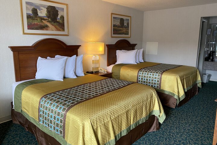 Room 15 of 16