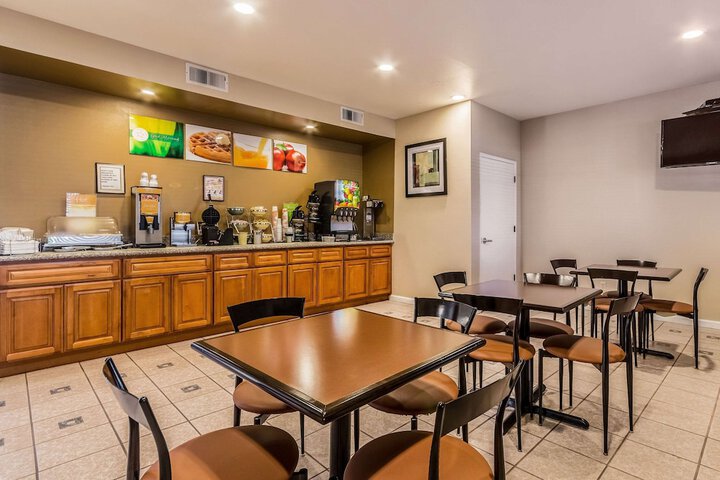 Quality Inn Fresno Near University