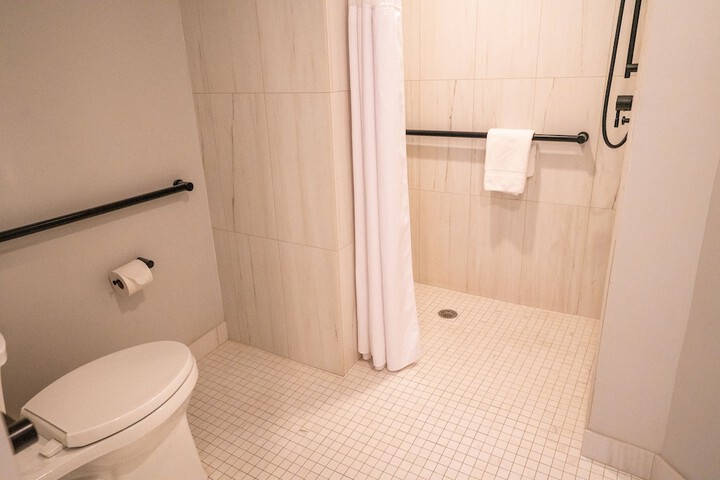 Room 10 of 44