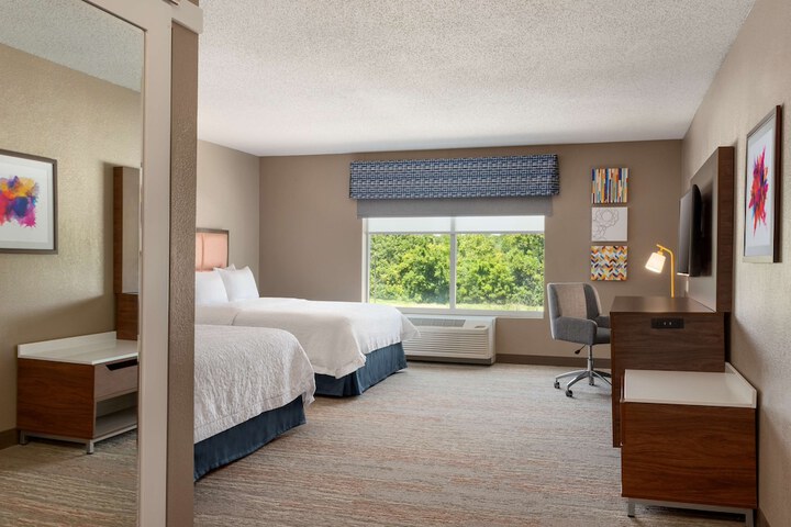 Room 10 of 29