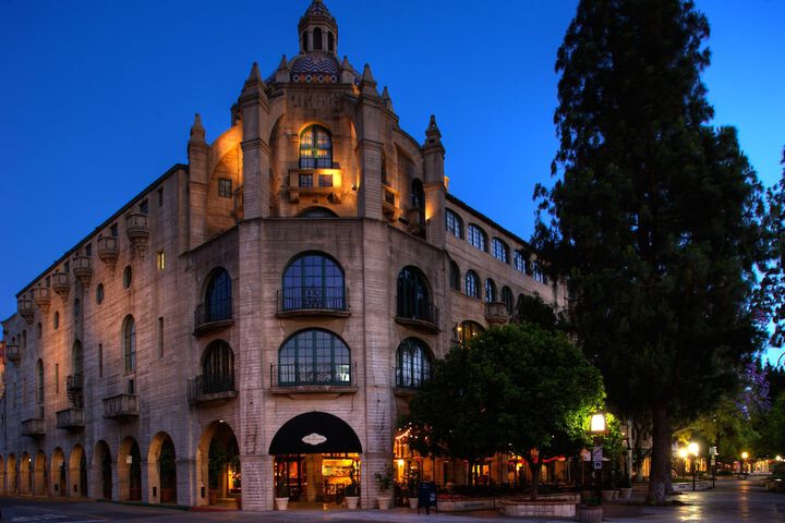 Hotel 2 of 75