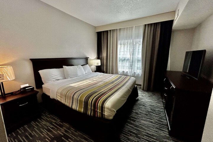 Room 27 of 67
