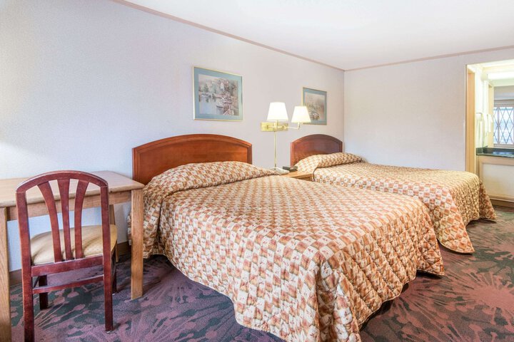 Room 16 of 16