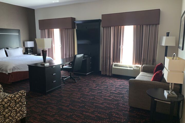 Room 32 of 97