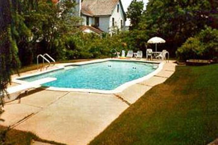 Isaac Hilliard House