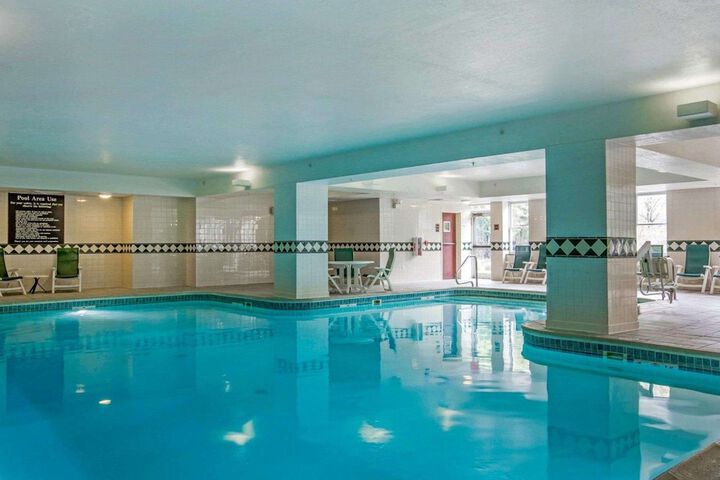 Comfort Inn & Suites Near Burke Mountain
