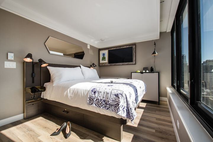Room 34 of 43
