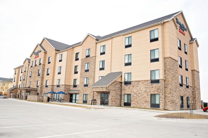 Hotel 2 of 51