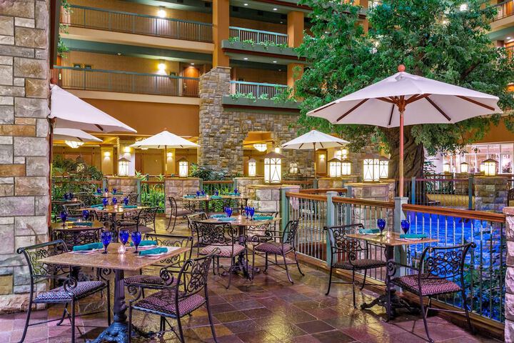 Chateau on the Lake Resort Spa and Convention Center