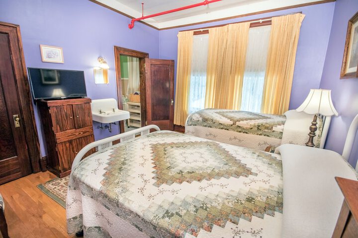 Room 59 of 77