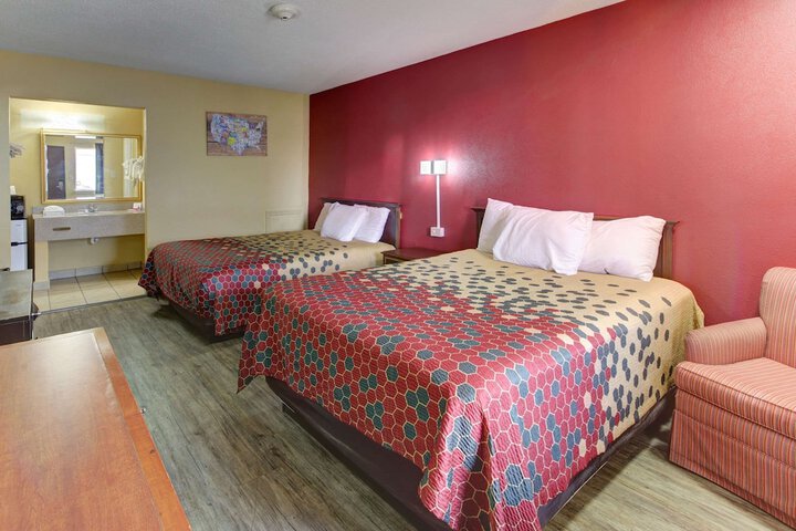 Room 17 of 26