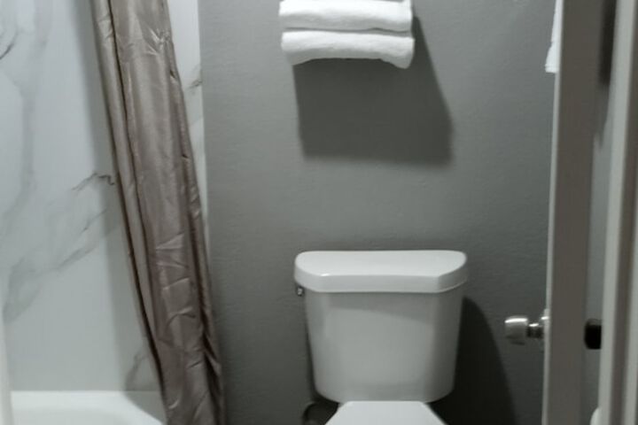 Room 8 of 21