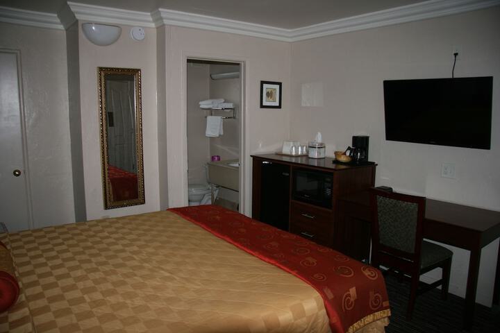 Room 35 of 49