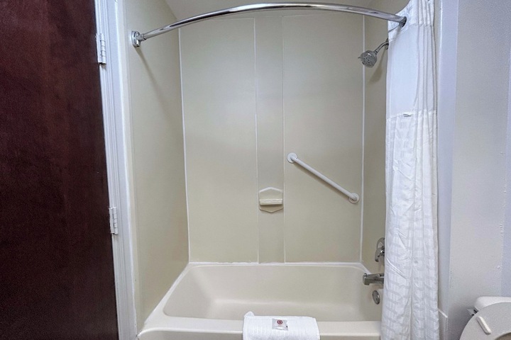 Room 18 of 23