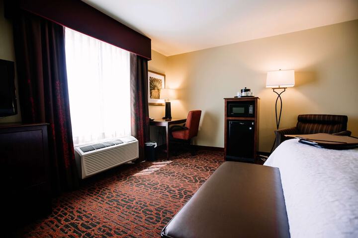 Room 13 of 33