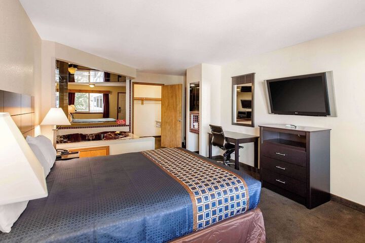 Room 22 of 24