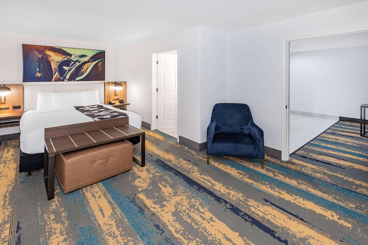 Room 17 of 47