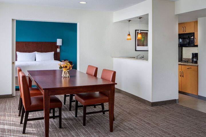 Room 10 of 20