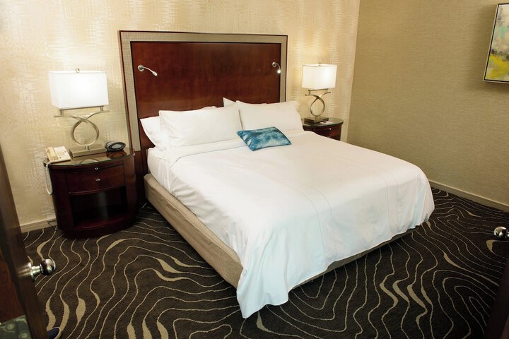Room 27 of 54