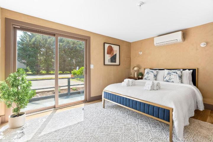 Bronze Suite