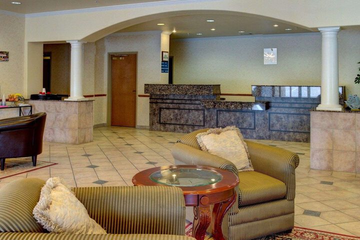Hotel Interior 9 of 31