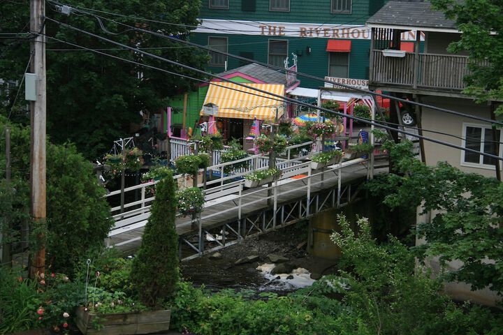 Camden Riverhouse Hotel