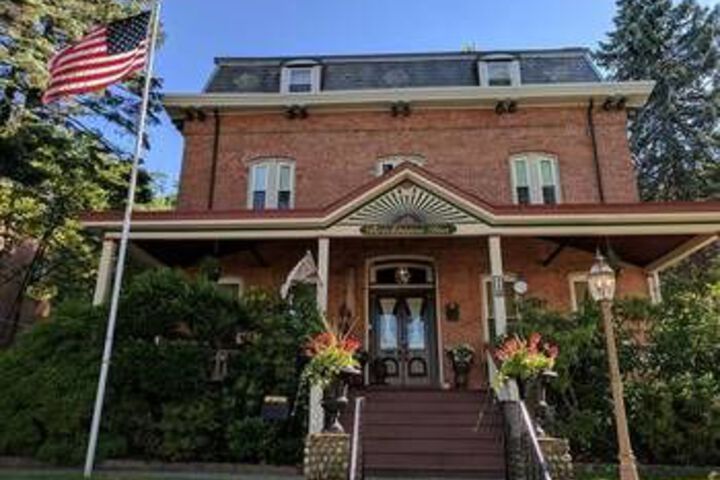 Bricktown Inn