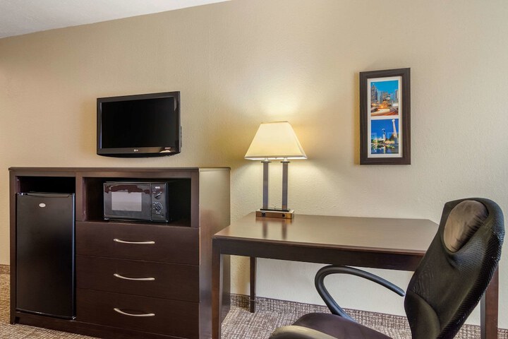 Room 19 of 32