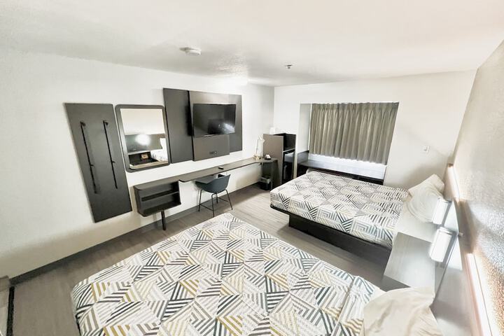 Room 33 of 39