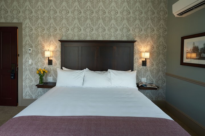 The Groton Inn