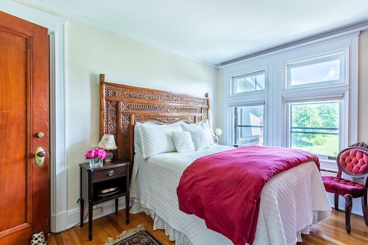Room 194 of 275