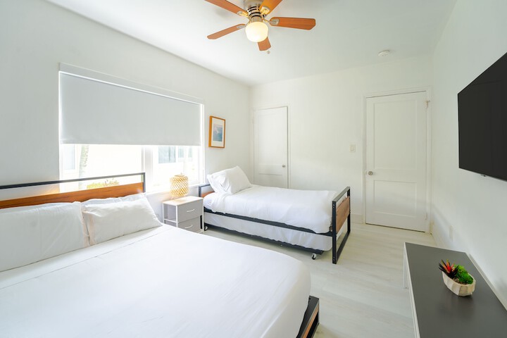Room 52 of 116